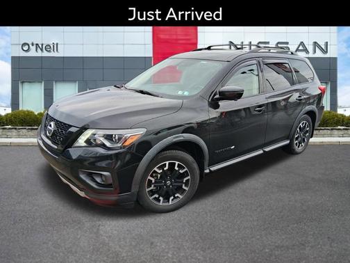 Magnetic Black Pearl 2020 Nissan Pathfinder SL 4WD