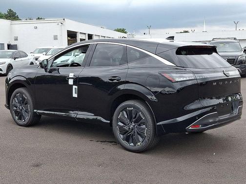 Super Black 2027 Nissan Murano Platinum