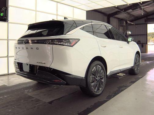 White 2026 Nissan Murano Platinum