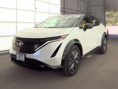 Black Diamond Pearl 2025 Nissan ARIYA EVOLVE+