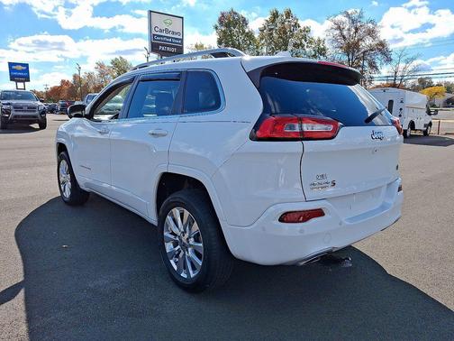 2017 Jeep Cherokee Overland