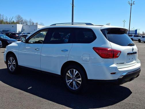 Glacier White 2020 Nissan Pathfinder S 4WD