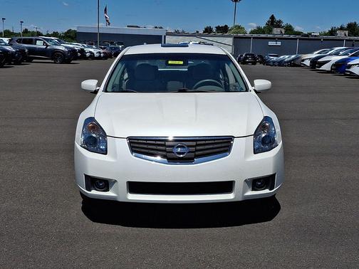 Winter Frost Pearl 2008 Nissan Maxima SE