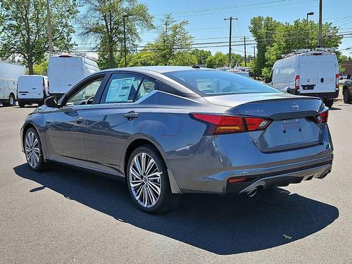 Gun Metallic 2026 Nissan Altima 2.5 SV