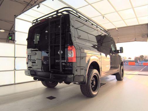 2018 Nissan NV Passenger NV3500 HD SL V8