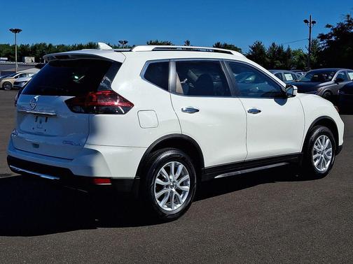 Glacier White 2019 Nissan Rogue S