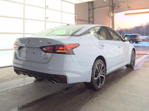 2025 Nissan Altima SR AWD