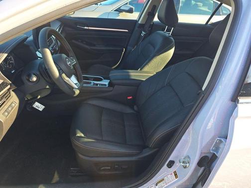 2025 Nissan Altima SR AWD