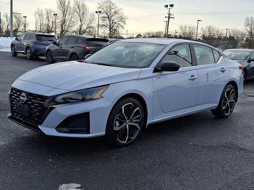 2025 Nissan Altima SR AWD