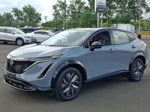 Boulder Gray Pearl/Black Diamond Pearl 2024 Nissan ARIYA PLATINUM+