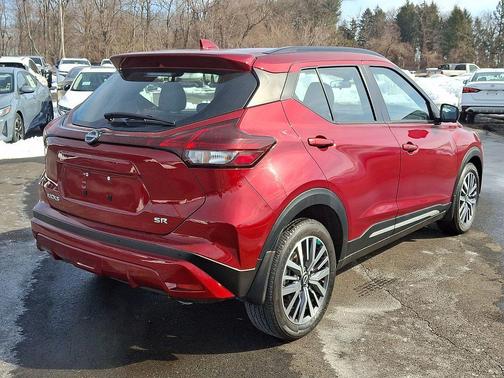2024 Nissan Kicks SR