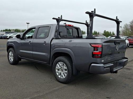 Gun Metallic 2022 Nissan Frontier SV