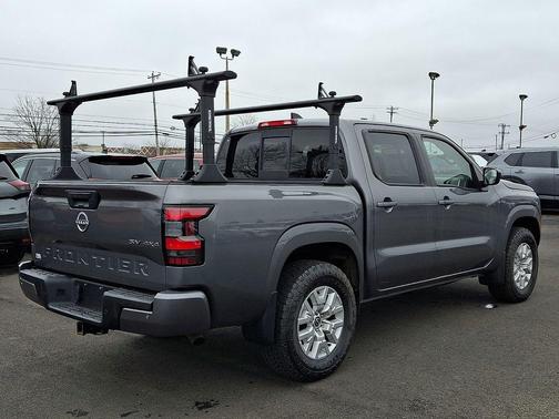 Gun Metallic 2022 Nissan Frontier SV