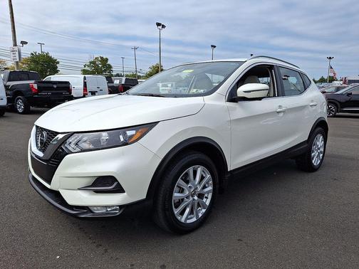 2022 Nissan Rogue Sport SV