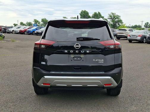 Super Black 2023 Nissan Rogue Platinum