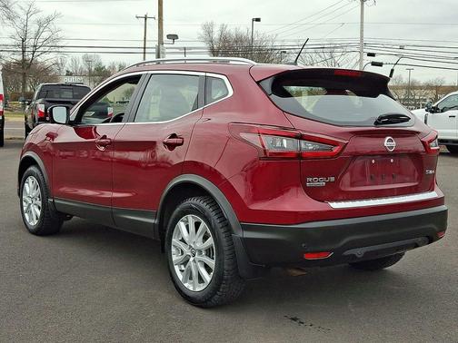 2022 Nissan Rogue Sport SV