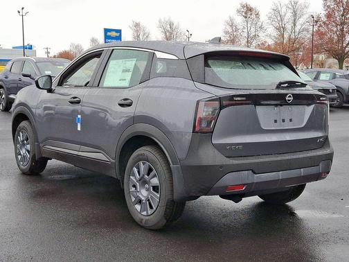 2025 Nissan Kicks S