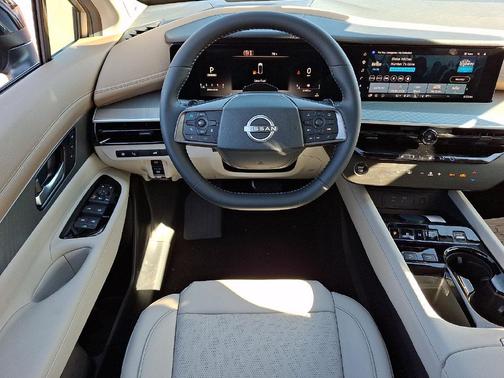 Champagne Silver Metallic 2027 Nissan Murano Platinum