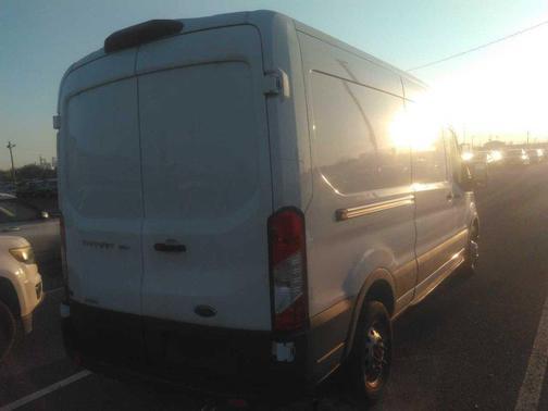 Oxford White 2022 Ford Transit-350 Base