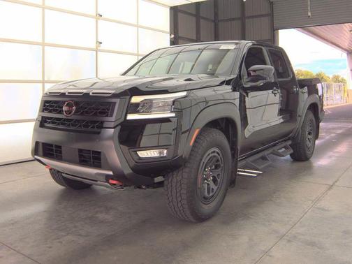 Super Black 2025 Nissan Frontier PRO-4X