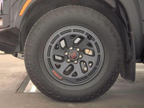 Super Black 2025 Nissan Frontier PRO-4X