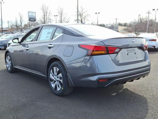 2025 Nissan Altima S FWD