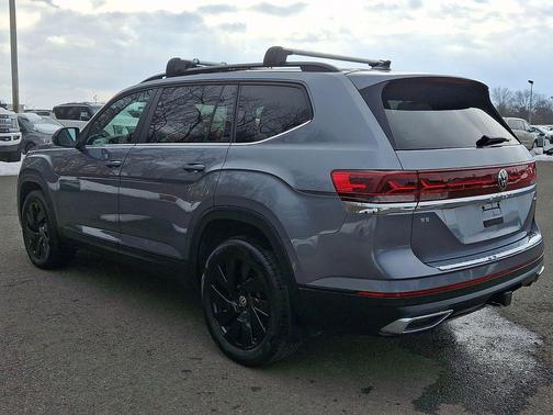 2024 Volkswagen Atlas 2.0T SE w/Technology 4MOTION