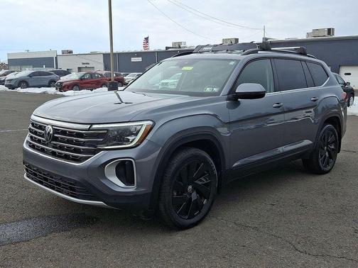 2024 Volkswagen Atlas 2.0T SE w/Technology 4MOTION