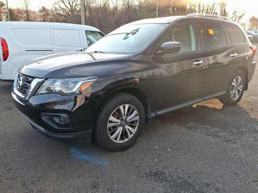 2019 Nissan Pathfinder SL