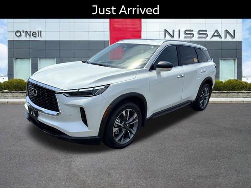 Majestic White 2023 INFINITI QX60 Luxe