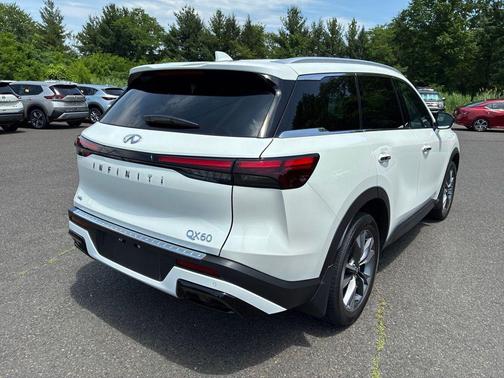 Majestic White 2023 INFINITI QX60 Luxe