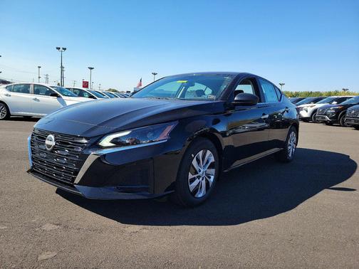 2025 Nissan Altima S FWD
