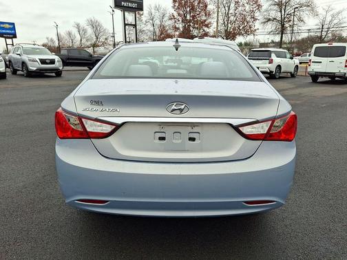 2011 Hyundai SONATA GLS
