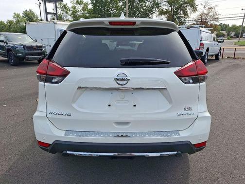 2020 Nissan Rogue SL
