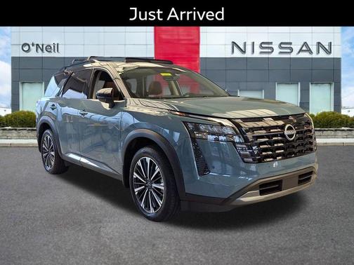 Baltic Teal/Super Black 2026 Nissan Pathfinder Platinum