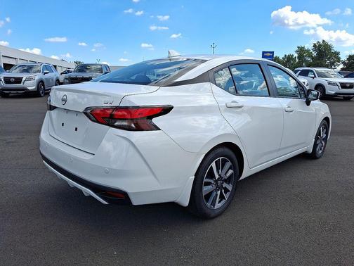 2023 Nissan Versa 1.6 SV