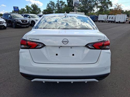 2023 Nissan Versa 1.6 SV