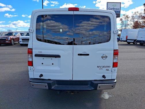 2017 Nissan NV Passenger NV3500 HD SL V8