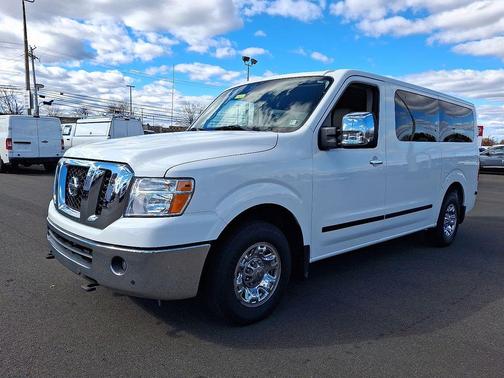 2017 Nissan NV Passenger NV3500 HD SL V8