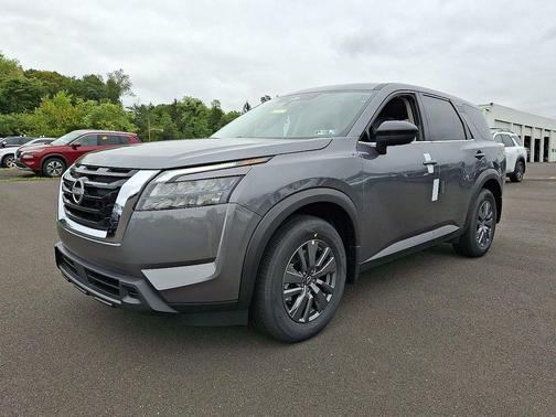 2025 Nissan Pathfinder S 4WD