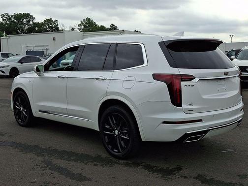 Crystal White Tricoat 2020 Cadillac XT6 Premium Luxury AWD