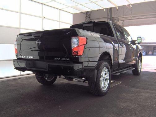 2023 Nissan Titan XD SV