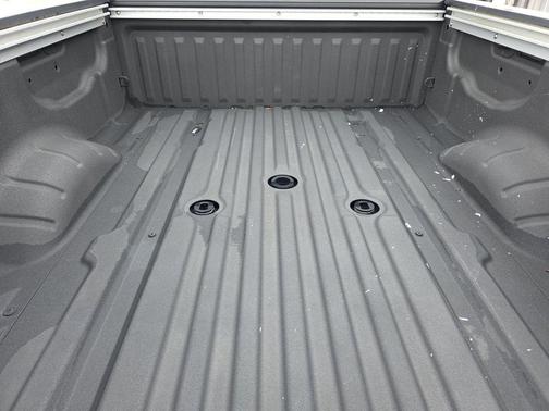 2023 Nissan Titan XD SV