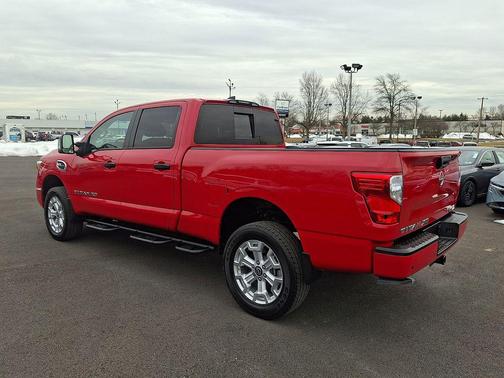 2024 Nissan Titan XD SV