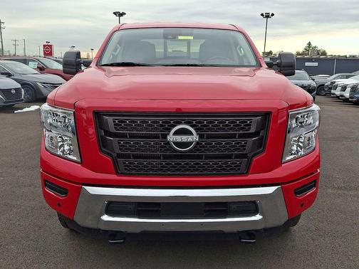 2024 Nissan Titan XD SV
