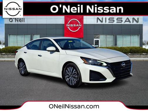 Pearl White Tricoat 2024 Nissan Altima 2.5 SV