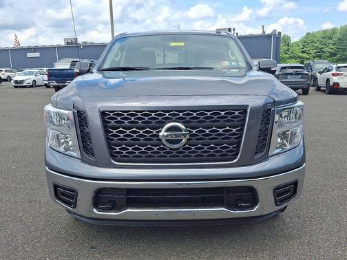 2019 Nissan Titan SV