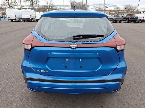 2024 Nissan Kicks S