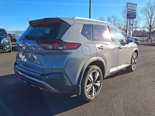 2022 Nissan Rogue SL