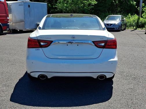 Pearl White 2016 Nissan Maxima 3.5 SL